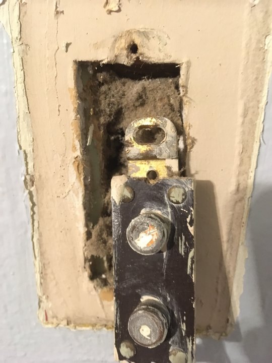 Photo of an unknown ancient outlet
