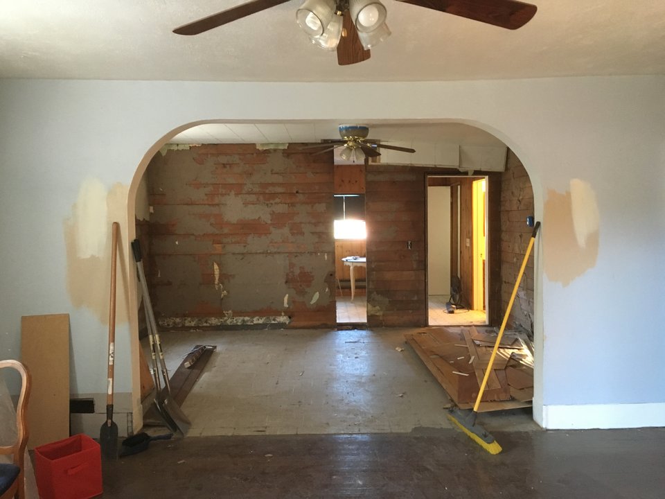 Photo of dining room sans wallpaper